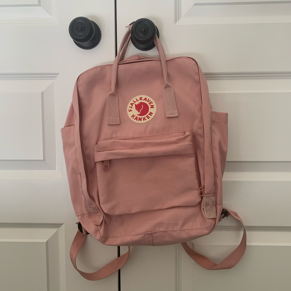Fjallraven Kanken blush pink backpack - knock off